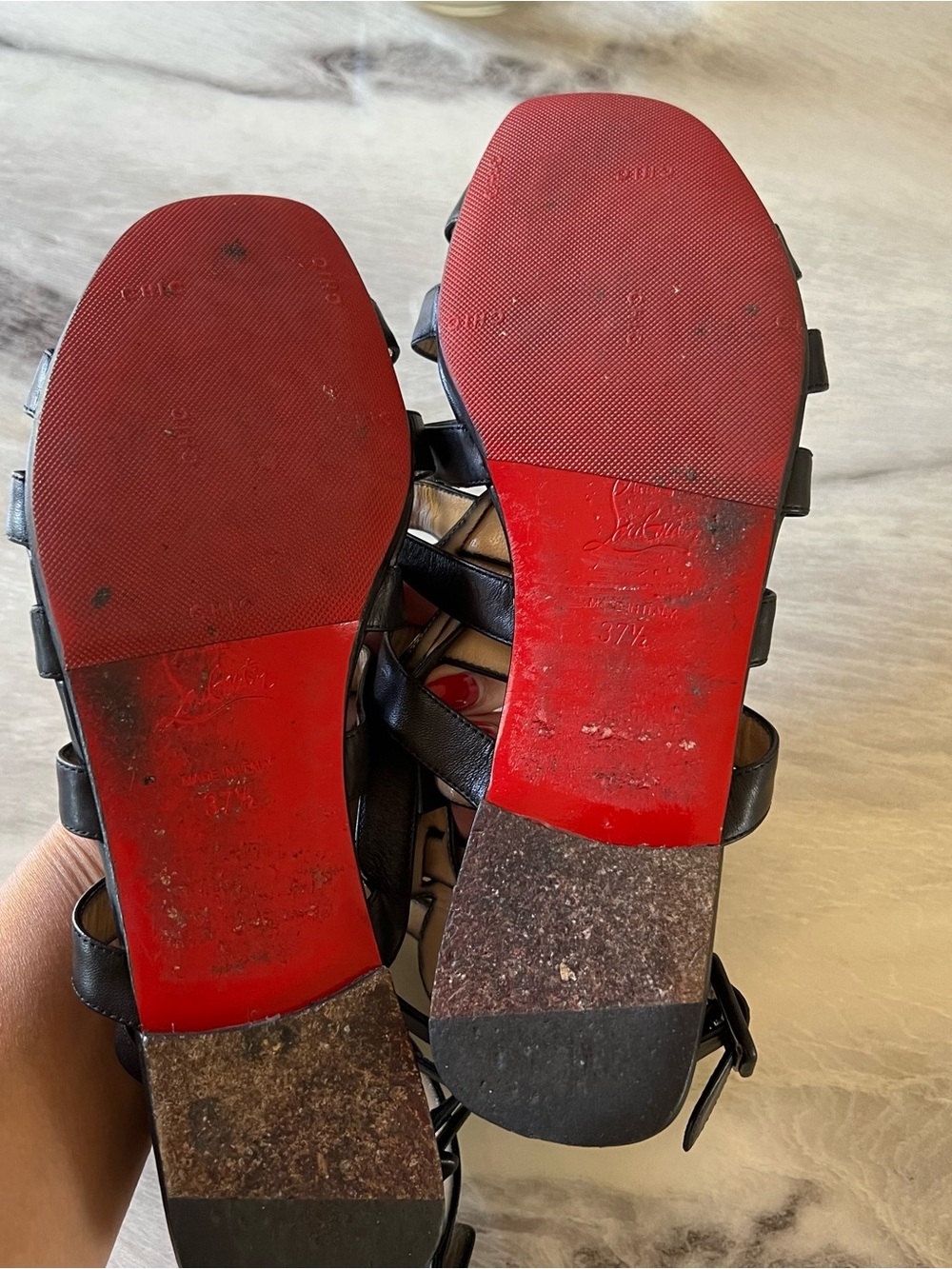 Christian Louboutin Neronna Cage Flat Sandals - Picture 13 of 13
